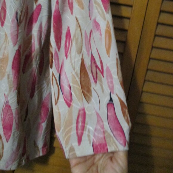 JM Collection top pinks, tans, stretchy wash & wear, great condition size L - Picture 4 of 8